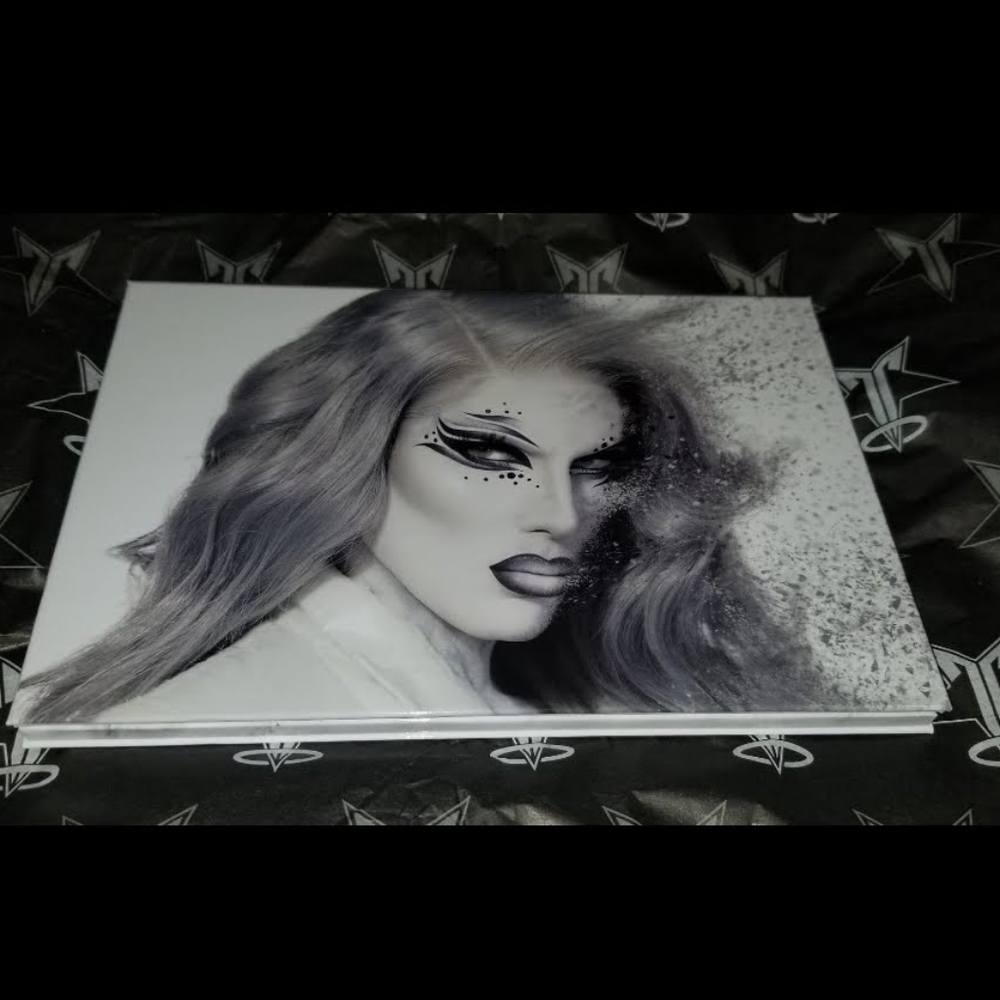 AUTHENTIC Jeffree Star Cremated Eyeshadow Palette